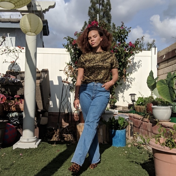 ∆All that Glitters is Gold Top∆ - Picture 2 of 3